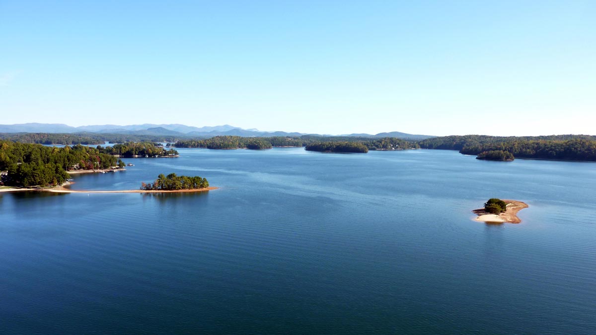 A picture of Lake Jocassee Living