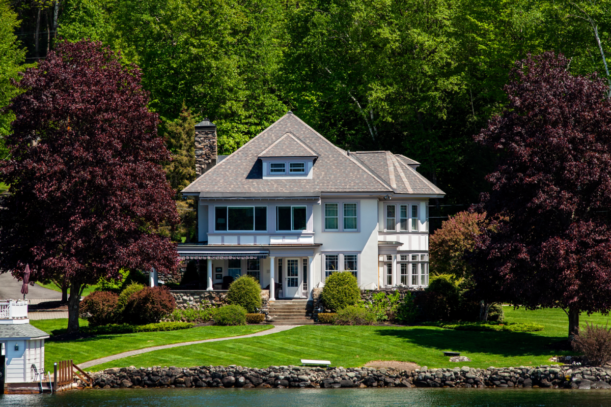 A picture of Lake Keowee Real Estate: A Home Buyer’s Guide